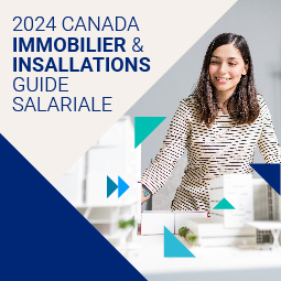 Une femme souriante, vêtue d'un t-shirt rayé, regarde une maquette en carton représentant des bâtiments. À sa gauche se trouve le texte suivant: 2024 Canada Immobilier & Installations Guide Salariale