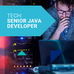A man wearing a blue shirt and glasses looks into a laptop with an interested and thoughtful expression, his hand is on his chin. On a light blue arrow there's the text: Tech: Senior Java Developer.